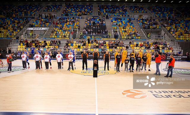 乌龙！官方活动图提前官宣WBG.Jiejie和NIP.Care（提前误宣！官方活动图曝光WBG.Jiejie与NIP.Care）