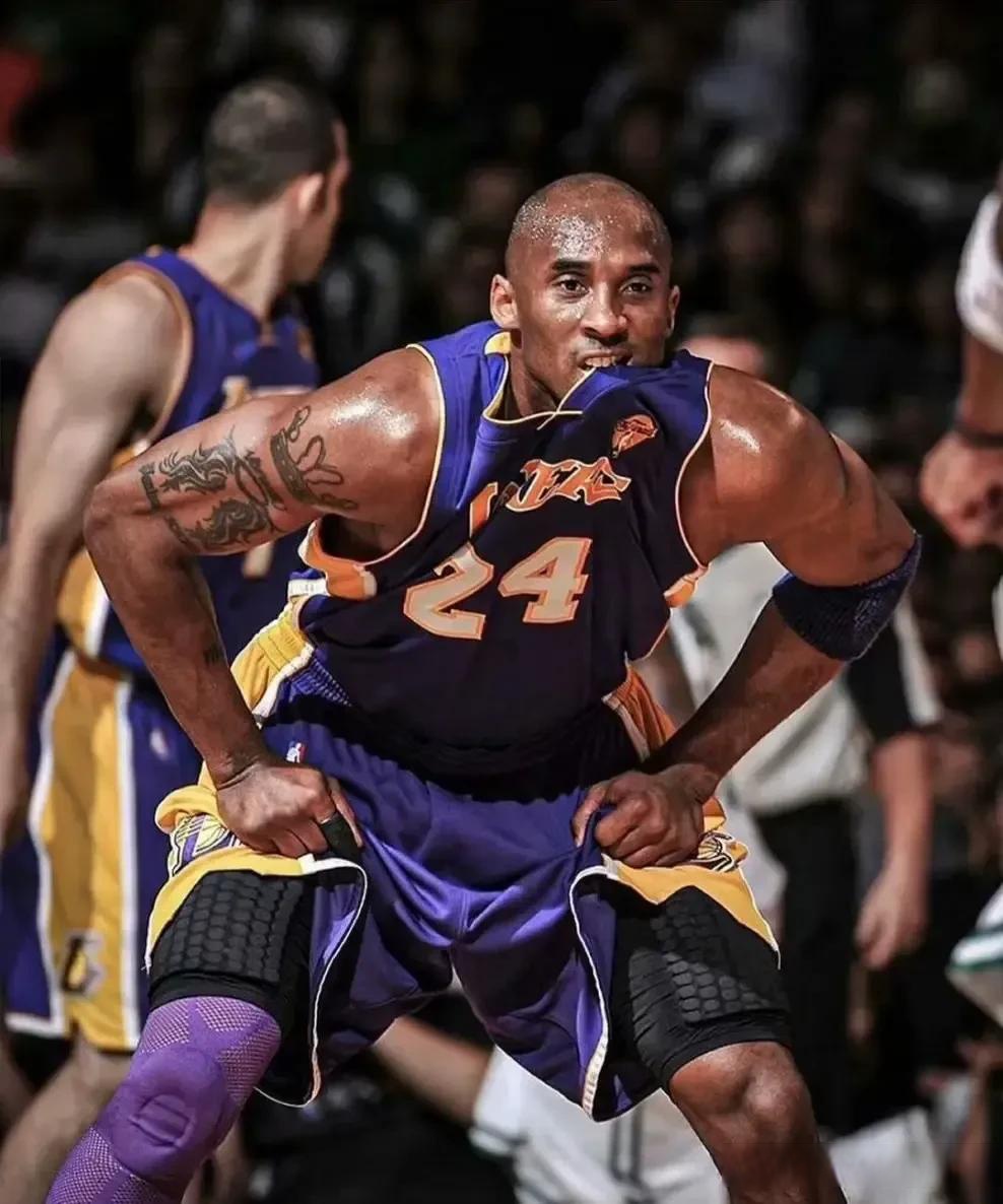 老当益壮，莫德里奇当选米兰10月最佳球员（老骥伏枥，莫德里奇荣膺米兰10月最佳球员）