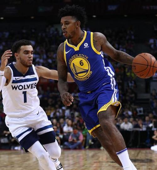 詹姆斯谈湖人防守：我们必须快速回防，限制对手的突破（詹姆斯：湖人须快速退防，遏制对手突破）