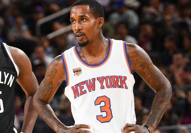 米体：罗马法院起诉那不勒斯转会财务造假，涉及奥斯梅恩等人（米体：罗马法院就那不勒斯涉嫌转会财务造假提起诉讼，奥斯梅恩等被波及）